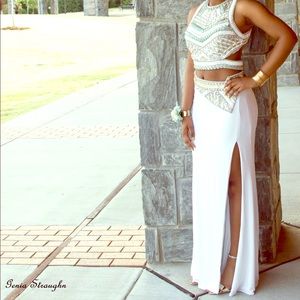 Size 8.. Rachel Allan Prom dress